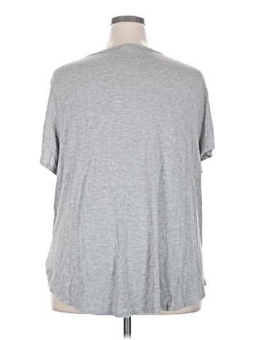 Maurices Short Sleeve T-Shirt (view 2)