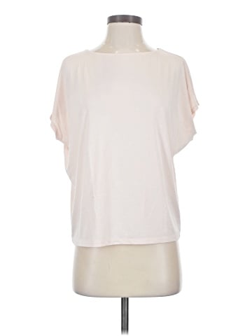 Uniqlo Short Sleeve T-Shirt (view 1)