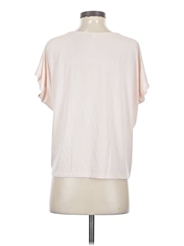 Uniqlo Short Sleeve T-Shirt (view 2)