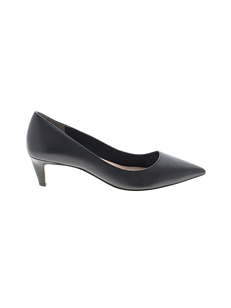 Pre-owned Stuart Weitzman Heels In Black