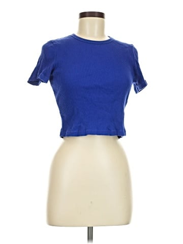 Uniqlo Short Sleeve T-Shirt (view 1)