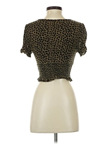 Urban Outfitters Short Sleeve T-Shirt (view 2)