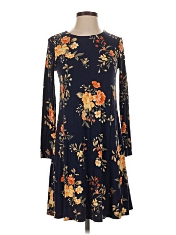Old Navy Casual Dress (view 1)