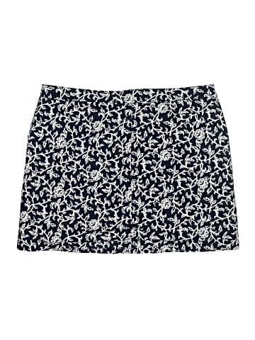 Karen Scott Skort (view 2)