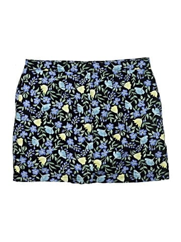 Karen Scott Skort (view 2)