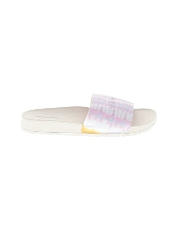 Elizabeth and James Sandals (view 1)