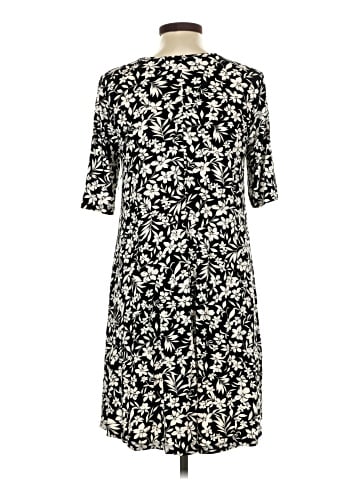Old Navy Casual Dress (view 2)