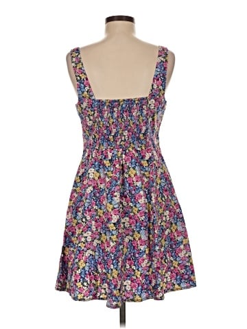 Old Navy Casual Dress (view 2)