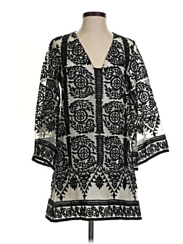 Alice + Olivia Casual Dress (view 1)