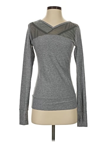 Lululemon Athletica Long Sleeve T-Shirt (view 1)
