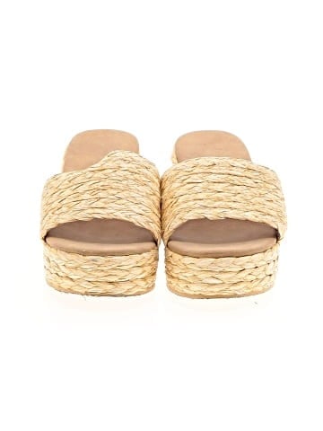 Unbranded Wedges (view 2)