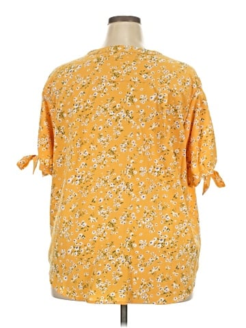 Fun2Fun Short Sleeve Blouse (view 2)