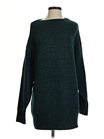 Uniqlo Pullover Sweater (view 1)