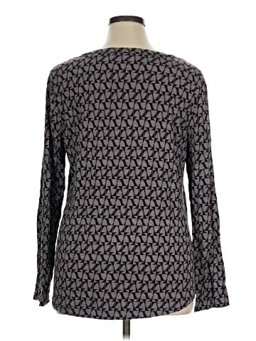 Liz Claiborne Long Sleeve T-Shirt (view 2)