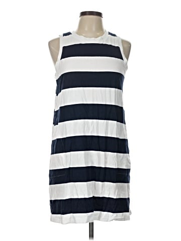Old Navy Casual Dress (view 1)