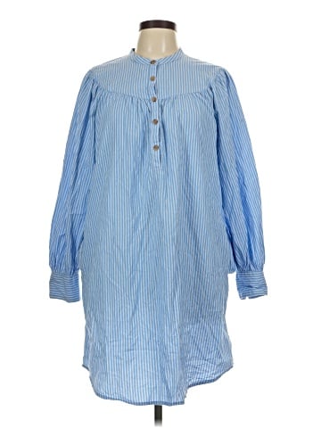 Old Navy Casual Dress (view 1)