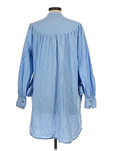 Old Navy Casual Dress (view 2)
