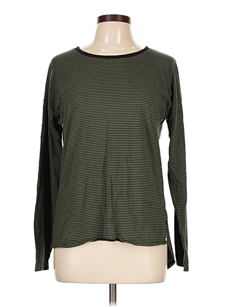 Pre-owned Bcbgeneration Long Sleeve T-shirt In Green