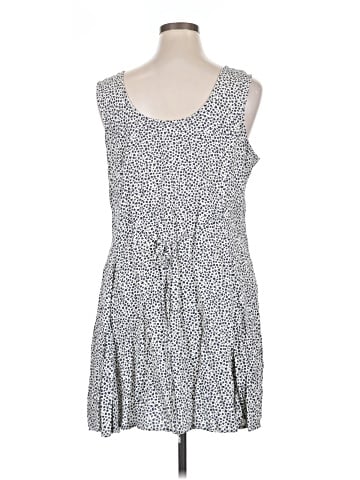 Old Navy Casual Dress (view 2)
