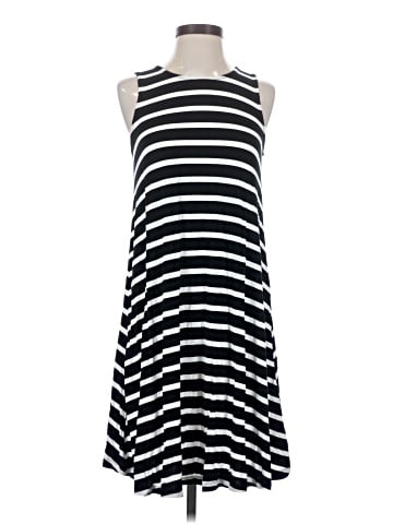 Old Navy Casual Dress (view 1)