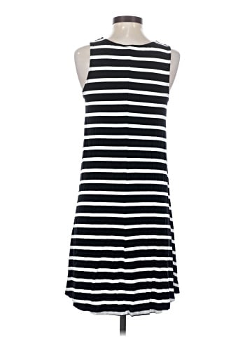 Old Navy Casual Dress (view 2)