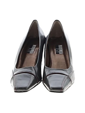 Leslie Fay Heels (view 2)