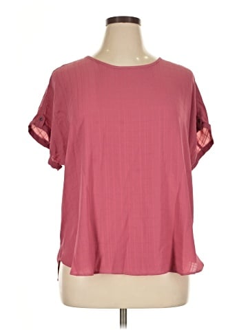 Maurices Short Sleeve T-Shirt (view 1)