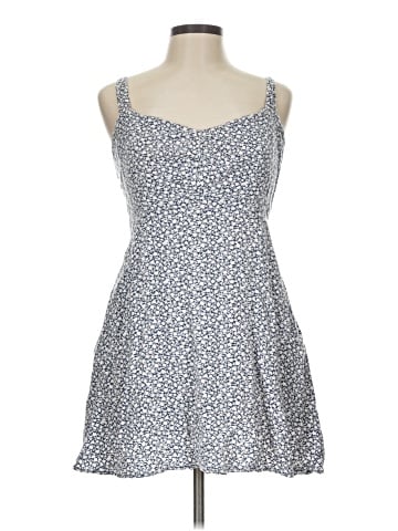 Old Navy Casual Dress (view 1)
