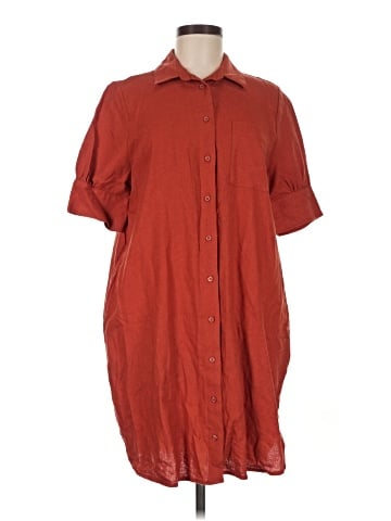 Old Navy Short Sleeve Button-Down Shirt (view 1)
