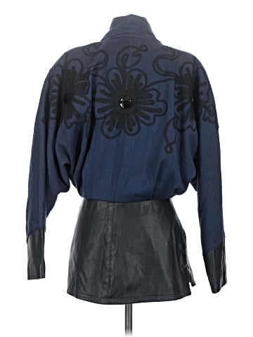 Cache Jacket (view 2)