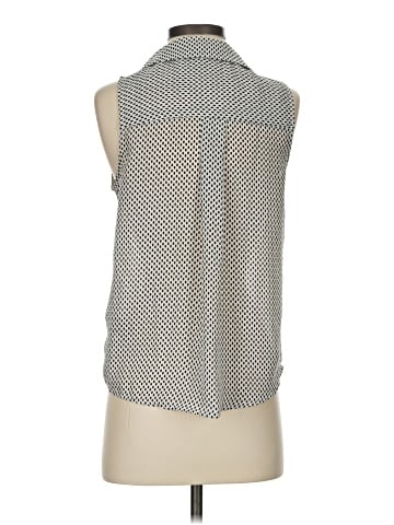 Who What Wear Sleeveless Button-Down Shirt (view 2)