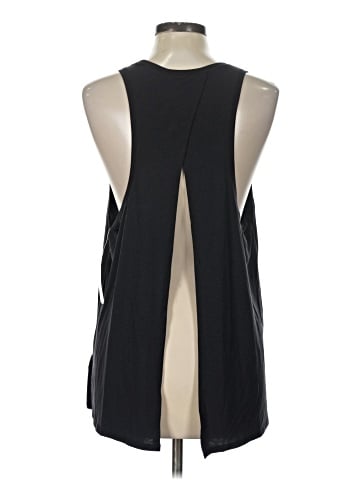Gap Fit Sleeveless T-Shirt (view 2)