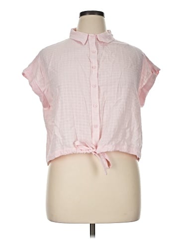 Francesca's Sleeveless Button-Down Shirt (view 1)