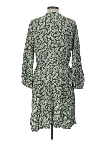 Old Navy Casual Dress (view 2)