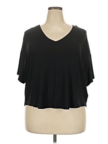 American Eagle Outfitters Short Sleeve T-Shirt (view 1)