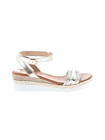 Eram Wedges (view 1)