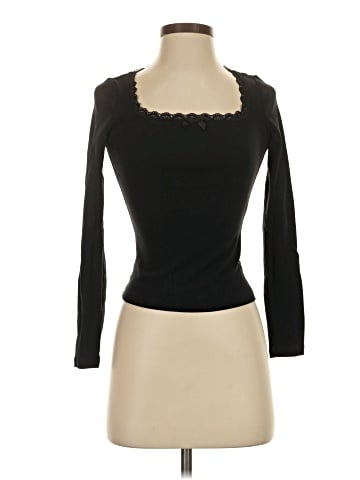 Trendy Queen 3/4 Sleeve T-Shirt (view 1)