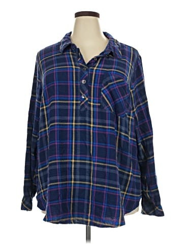 Torrid Long Sleeve Button-Down Shirt (view 1)