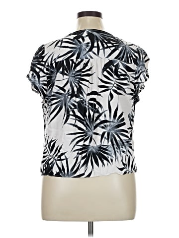 City Chic Short Sleeve Blouse (view 2)