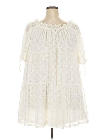 Old Navy Casual Dress (view 2)