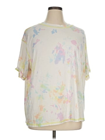 Fabletics Short Sleeve T-Shirt (view 1)