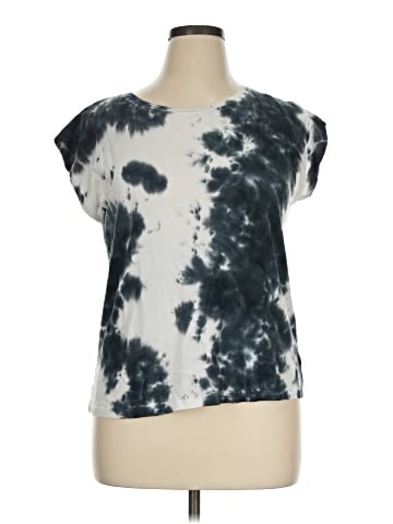 a.n.a. A New Approach Sleeveless T-Shirt (view 1)