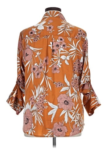 Express Outlet 3/4 Sleeve Blouse (view 2)