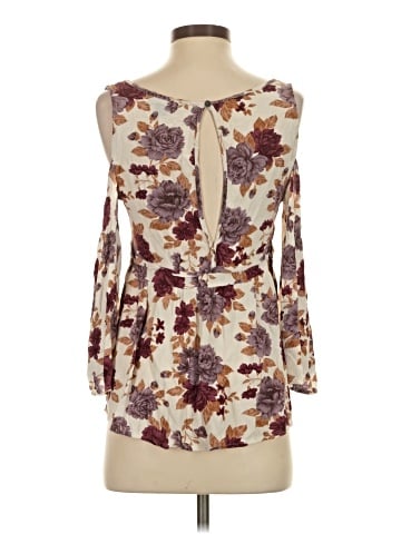 American Eagle Outfitters 3/4 Sleeve Blouse (view 2)
