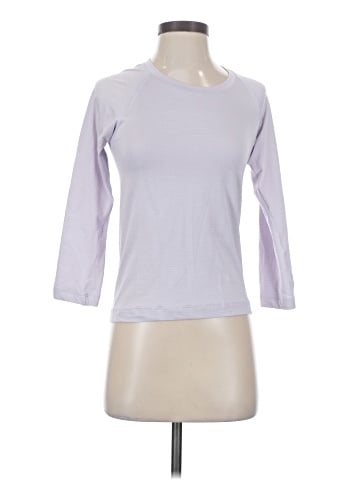 Lululemon Athletica 3/4 Sleeve T-Shirt (view 1)
