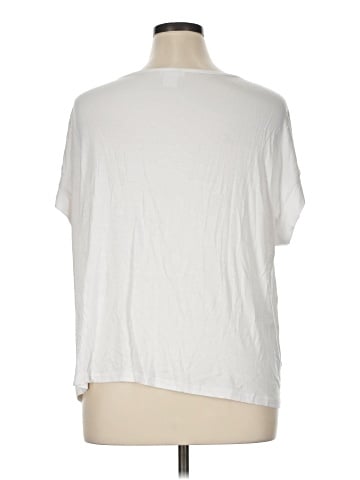 Venus Short Sleeve T-Shirt (view 2)