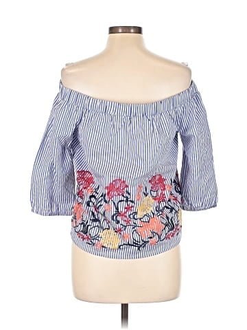Romeo & Juliet Couture 3/4 Sleeve Blouse (view 2)