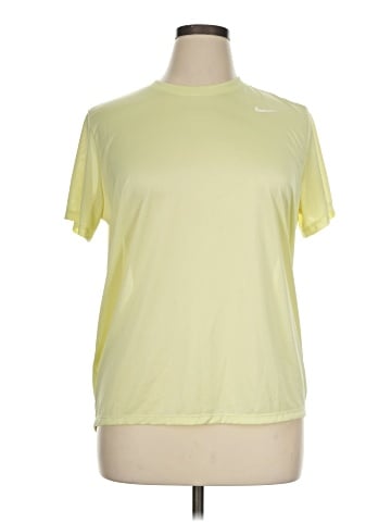 Nike Short Sleeve Top (view 1)