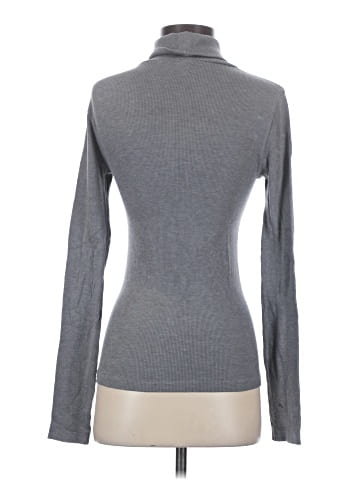 Uniqlo Turtleneck Sweater (view 2)