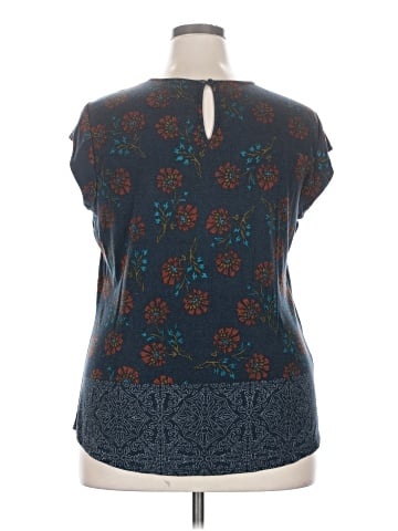Daniel Rainn Sleeveless T-Shirt (view 2)